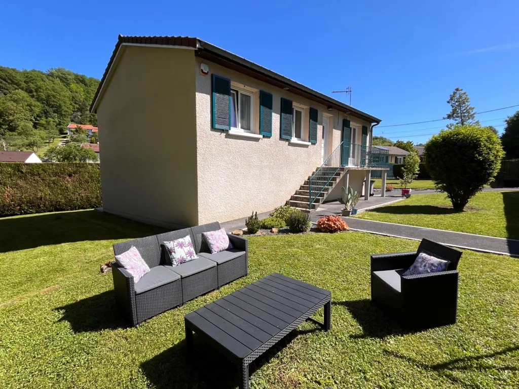 Jardin - Pavillon avec Jardin et Terrasse à Bar-le-Duc