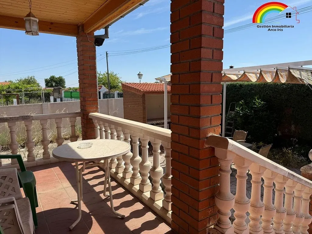 Terrass - Chalet with Pool in Hormigos