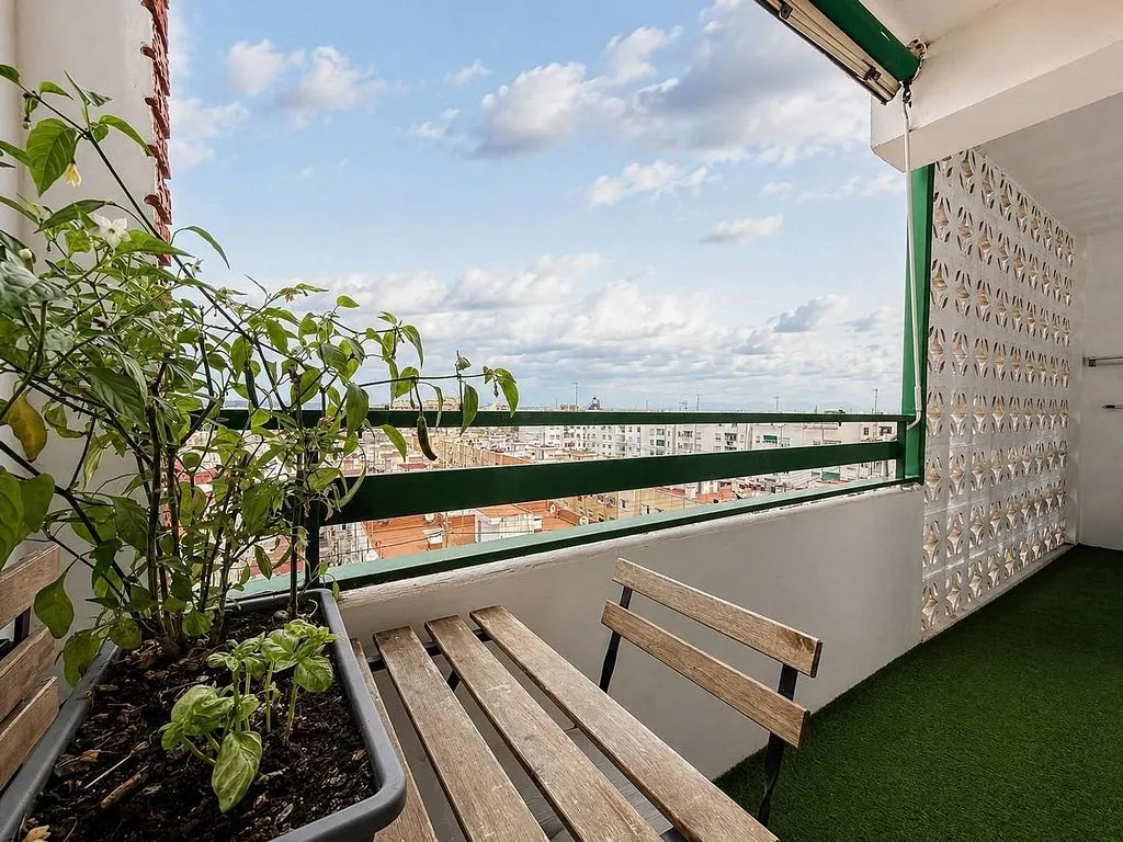 balcony