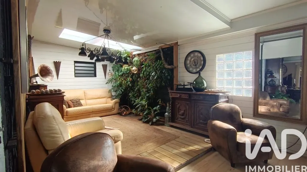 Séjour - Maison Traditionnelle avec Piscine à 10 min à Pied des Commodités