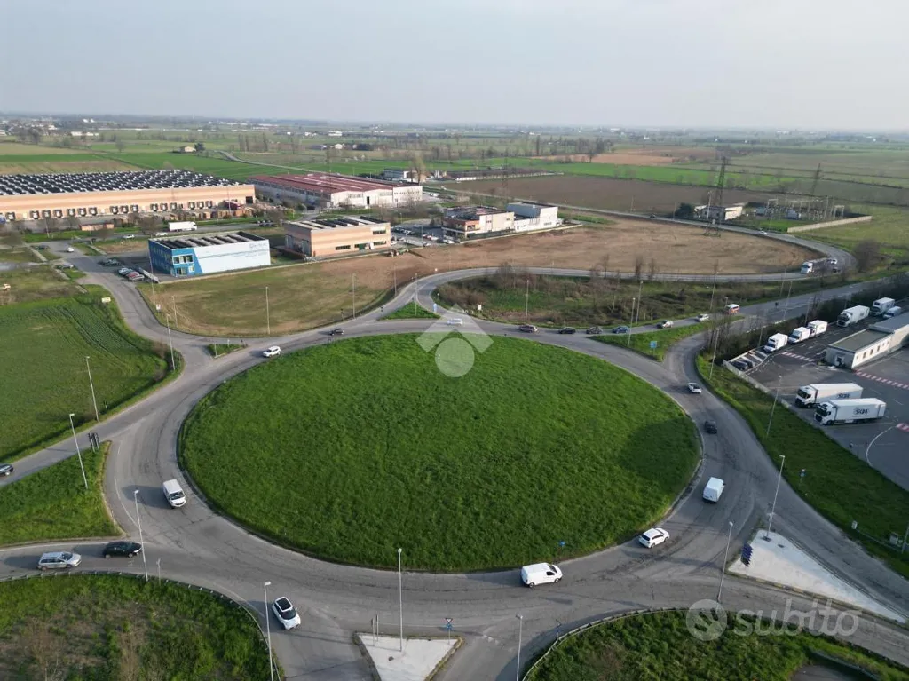 Õhuvaade - Urbanised Land with Edificable Space in Bassano Bresciano