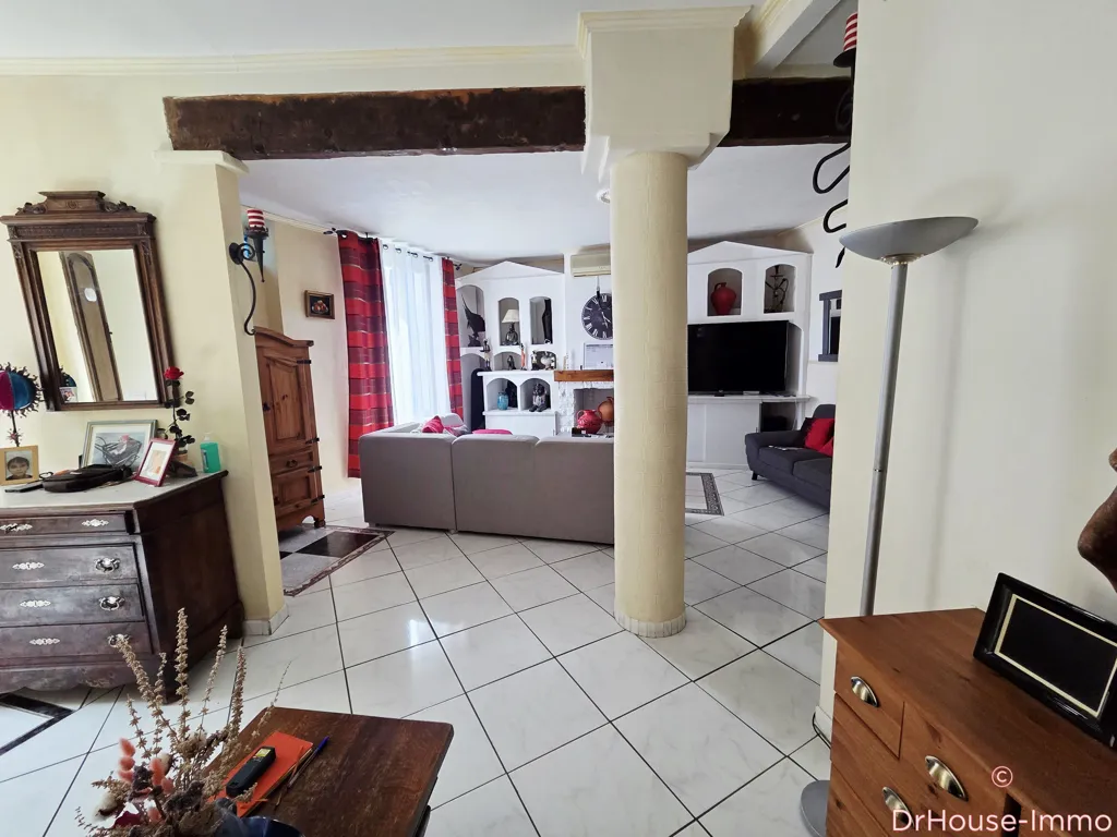 Elutuba - Spacious House with 5 Bedrooms in Chalon-sur-Saône