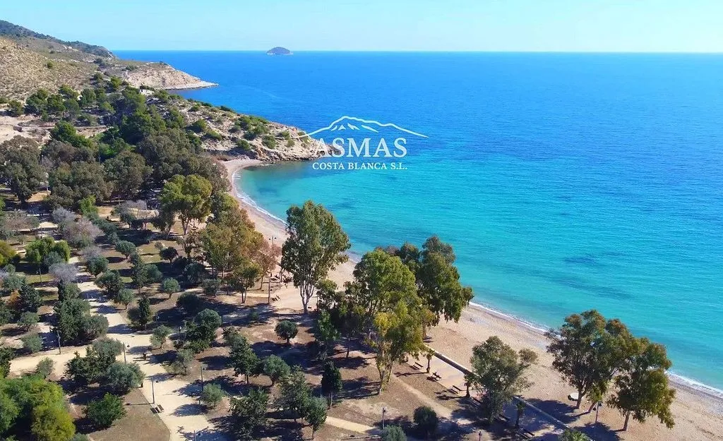 Seafront Apartment with Pool in Villajoyosa