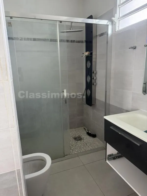 Vannitoad - Spacious F4 Flat with Terrace in Lamentin