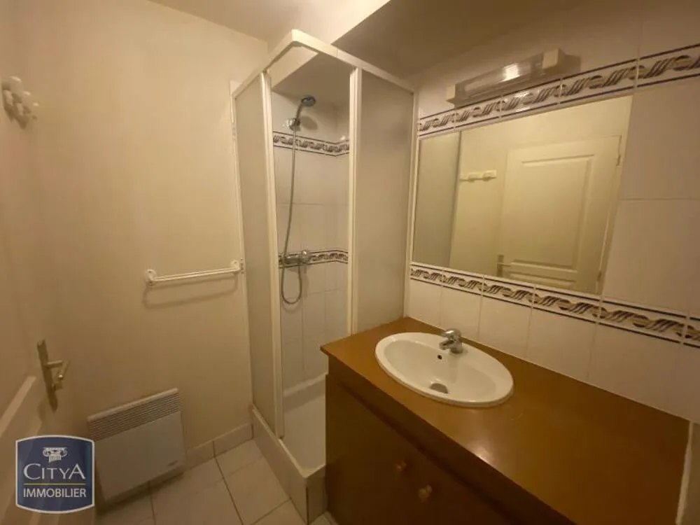 Vannitoad - Duplex Apartment with Quai de Versailles View in Nantes