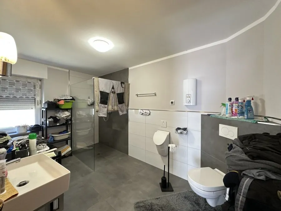 Salles de bain - Maison 7 pièces à Holzbach