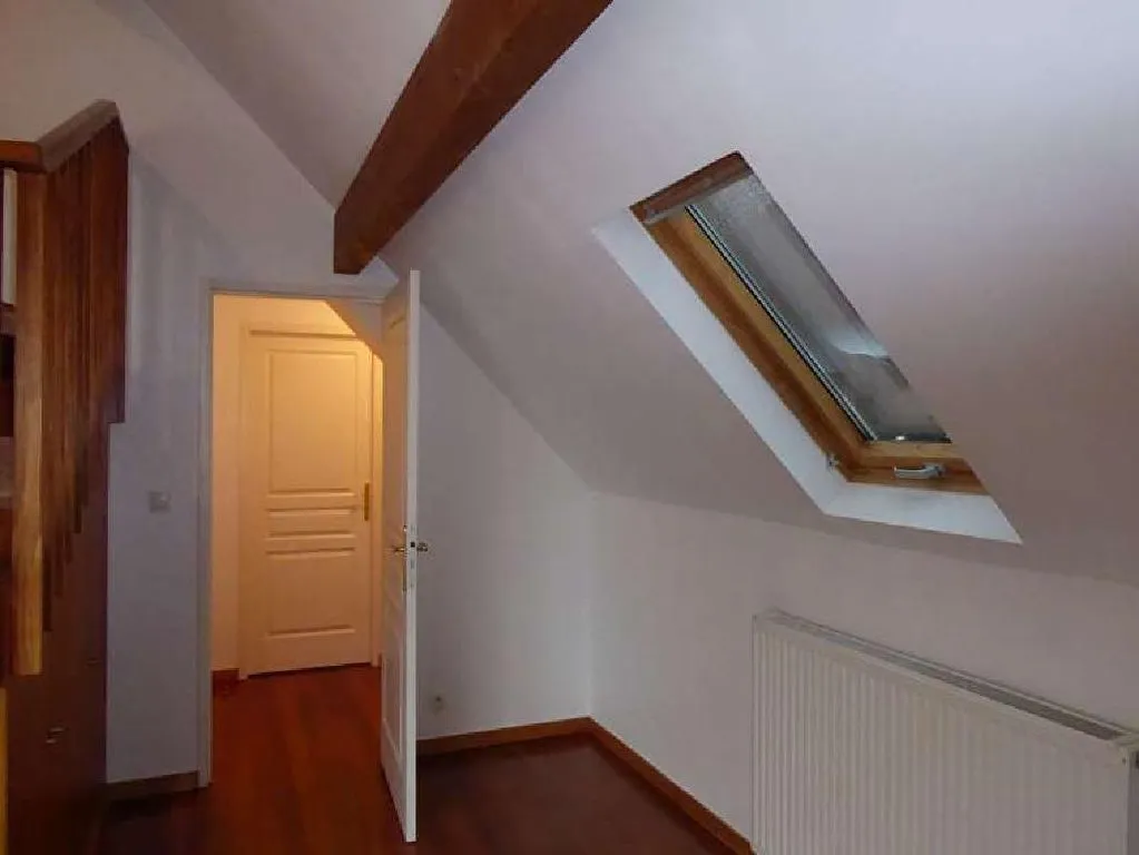 Pièces - Appartement de Standing avec Vue à Sens