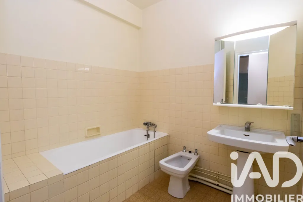 Salles de bain - Appartement Atypique avec Souplex à Créteil