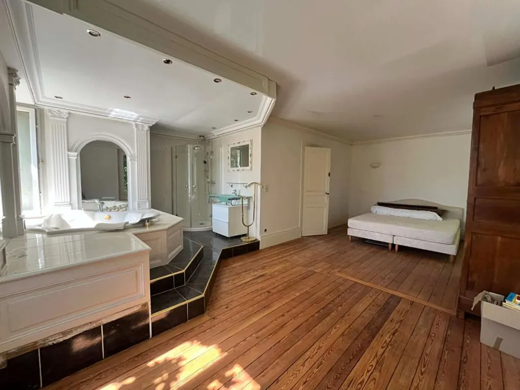 Chambres - Ensemble Immobilier avec Deux Maisons dans la Vallée de la Juine