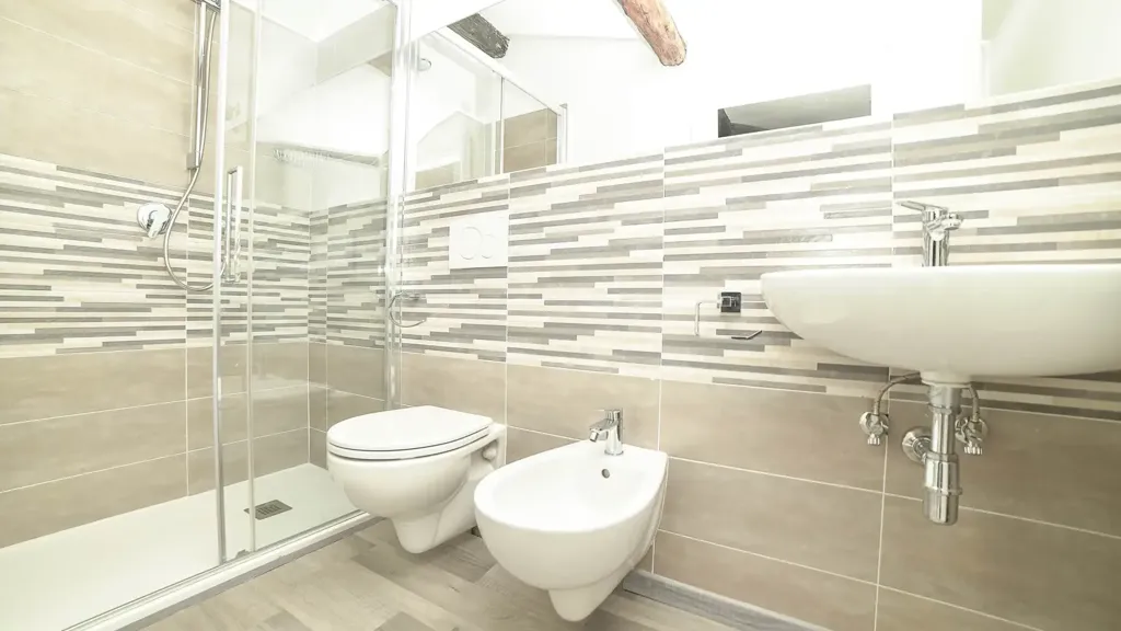 Salles de bain - Apartment with Soppalco in Florence Centre