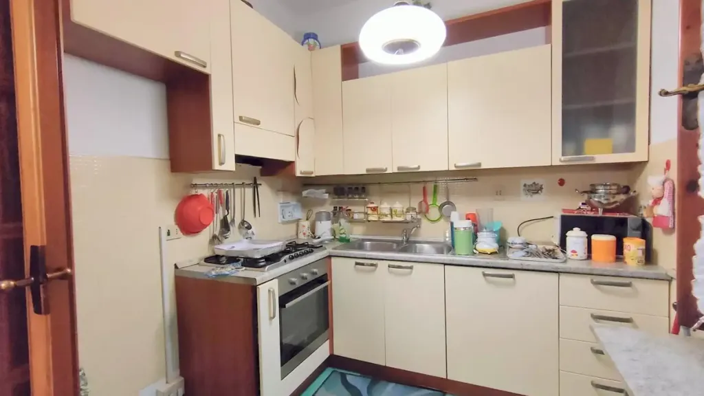 Cuisine - Spacious Apartment with Balconies near Pisa