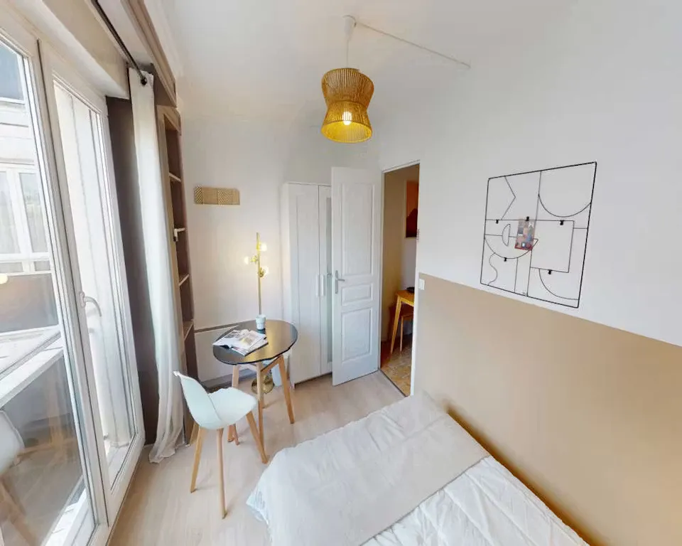 Chambres - Chambre avec Équipements à Asnières-sur-Seine