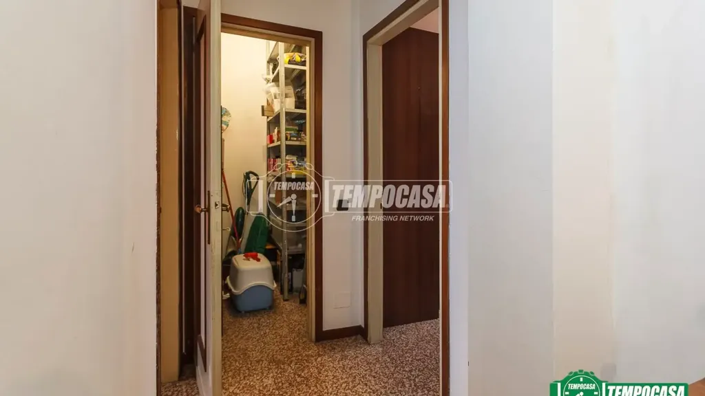hallway_entrance