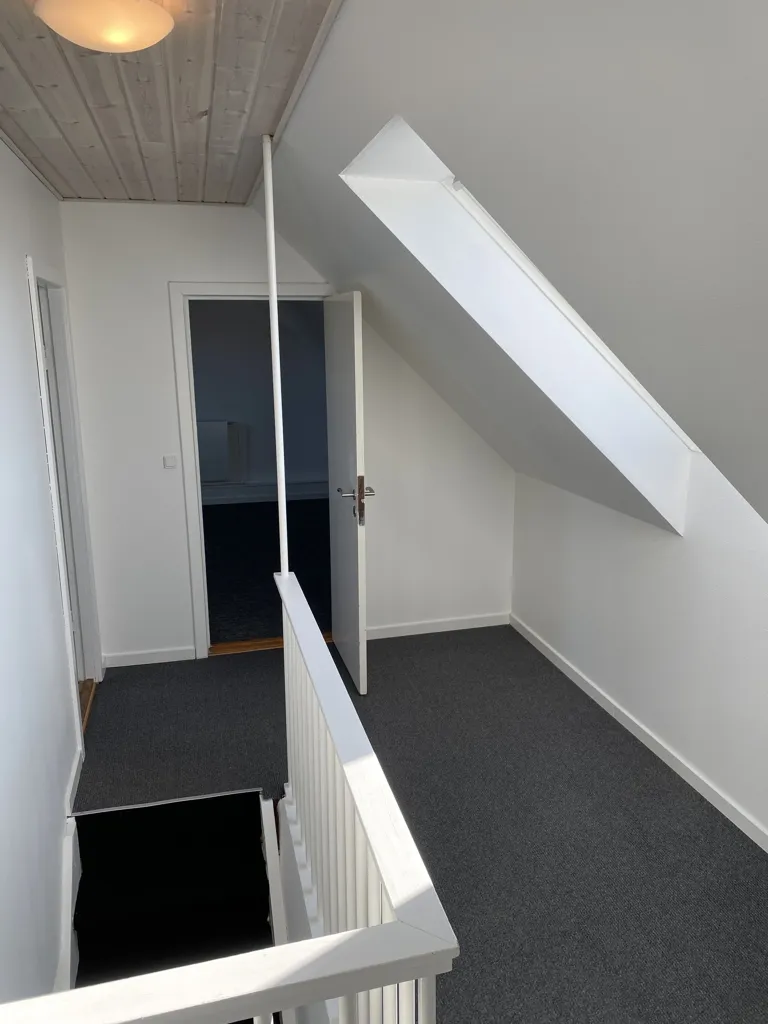 Pièces - Two-Storey Villa with Workshop in Løgstør