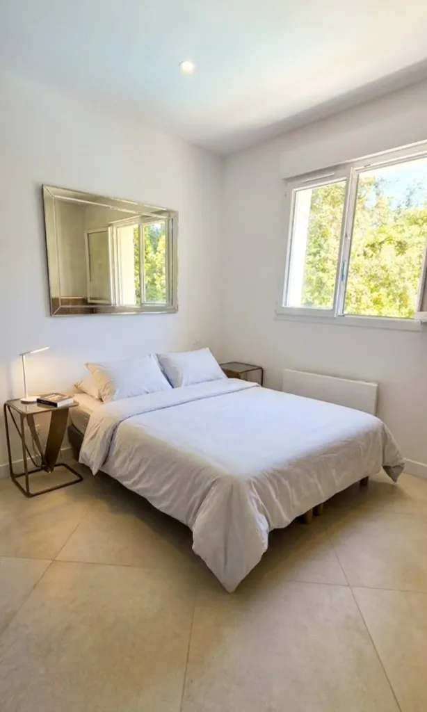 Chambres - Maison Contemporaine avec Piscine à Tourrette-Levens