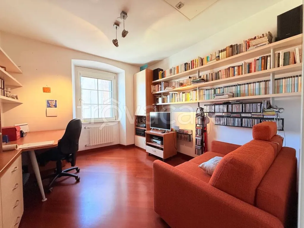 Kabinet - Restored Attic in Historic Centre, Trieste
