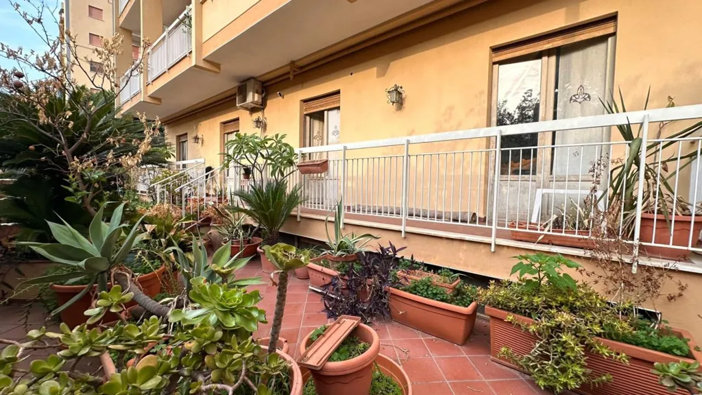 Balcon - Spacious Apartment with Private Garden in Palermo