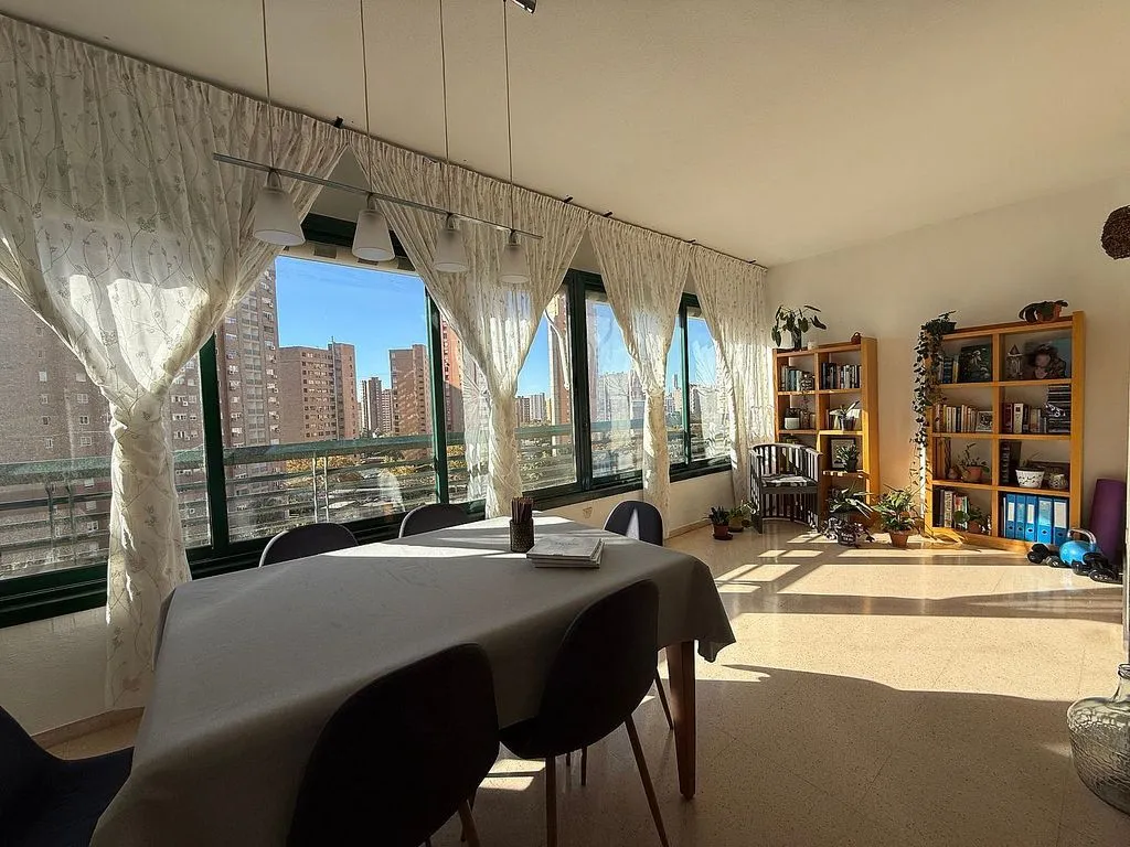 Dining Room - Apartment with Pool and Terrace in Benidorm