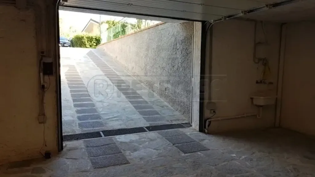 Garage - Villa with Sea View in Ceriale