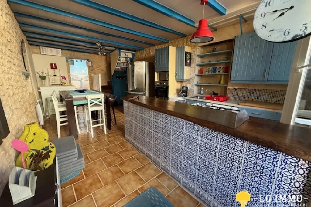 Köök - Charming 3-Piece Villa in Saint-Thomas-de-Conac