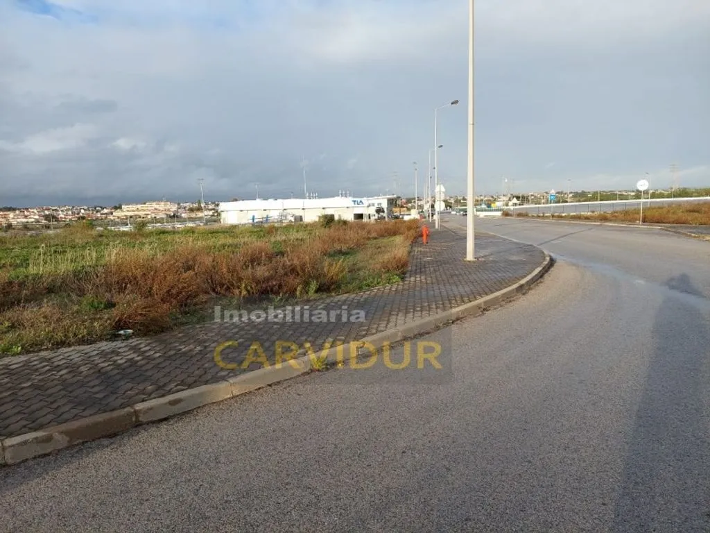 Jardin - Development Land in Industrial Setúbal