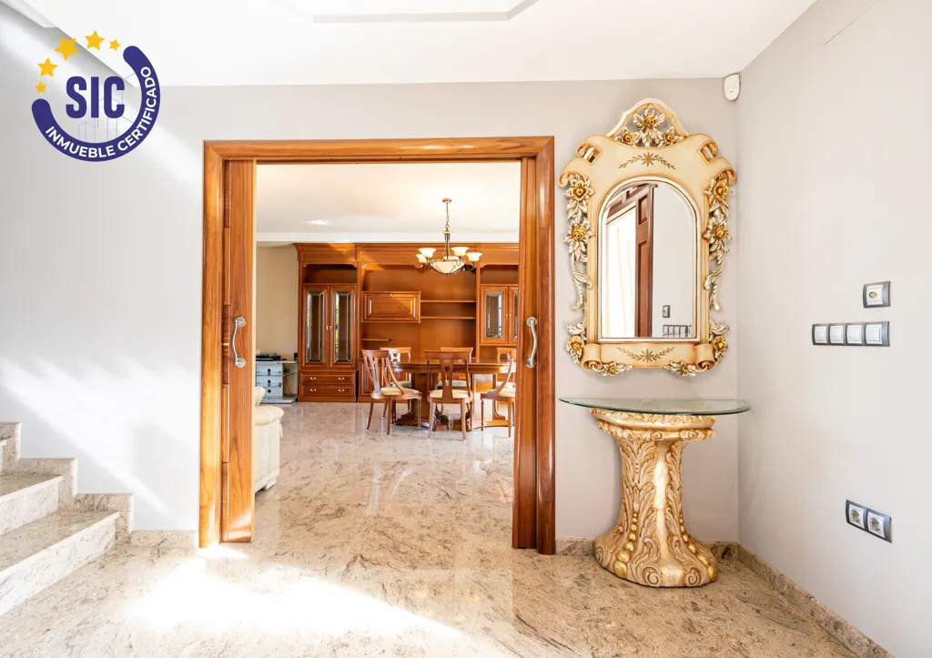 Entrée - Independent House with Pool in Gandia