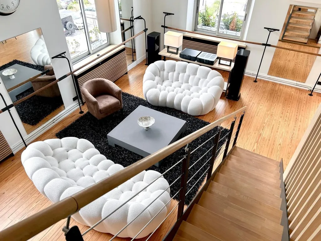 Séjour - Loft Rénové avec Vue sur l'Eau à Cannes Montfleury