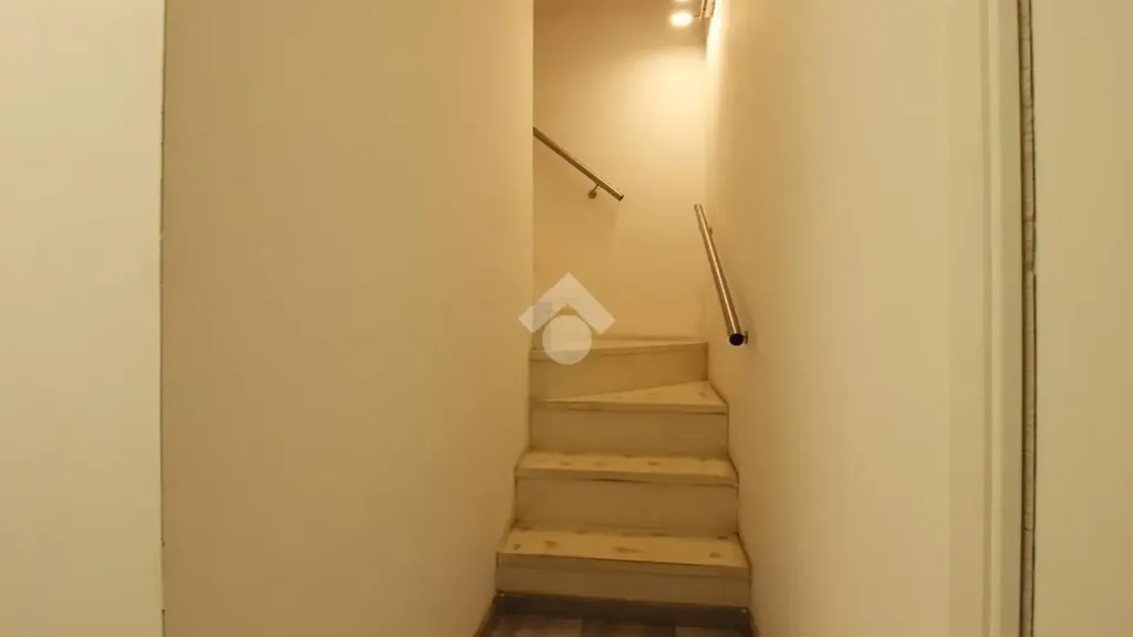 Rooms - Terraced Apartment with Private Garden in Prato