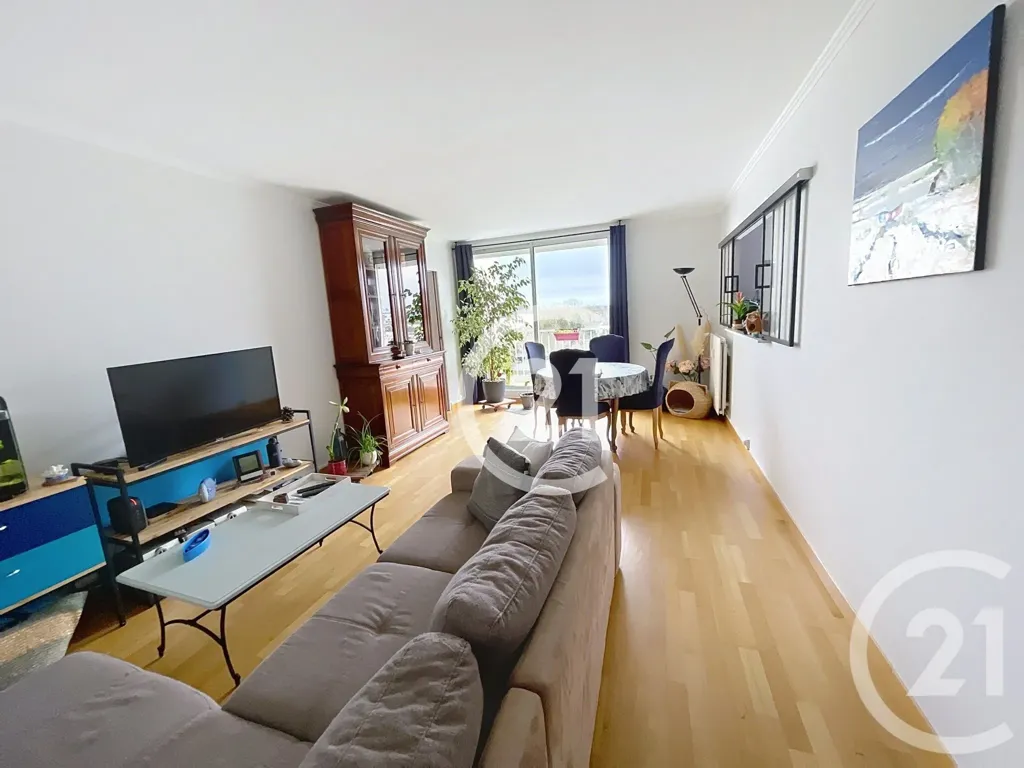 Séjour - Appartement T5 avec Balcon à CAEN