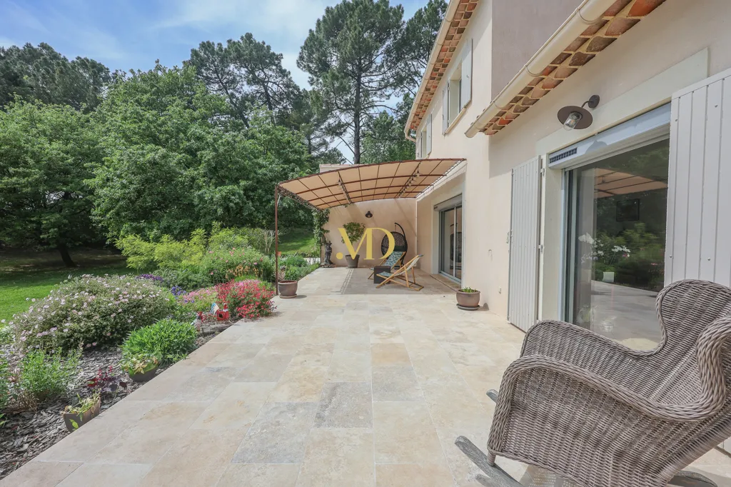 Terrasse - Maison avec Parc Boisé à Roussillon