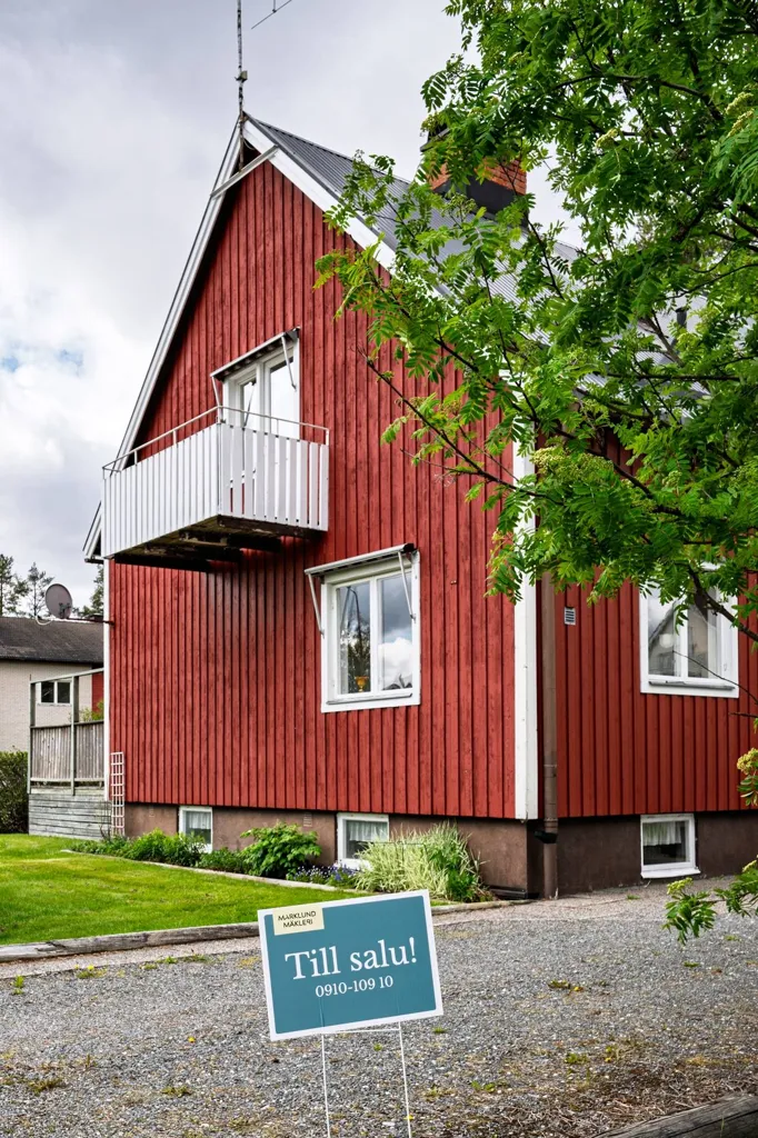 Esterno - Classic Red Brick Villa with Garden in Jörn