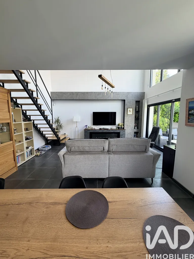 Söögituba - Contemporary Villa with South-Facing Garden in Toulouges