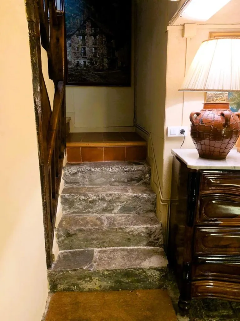 Toad - Spacious House with Mountain Views in Sin