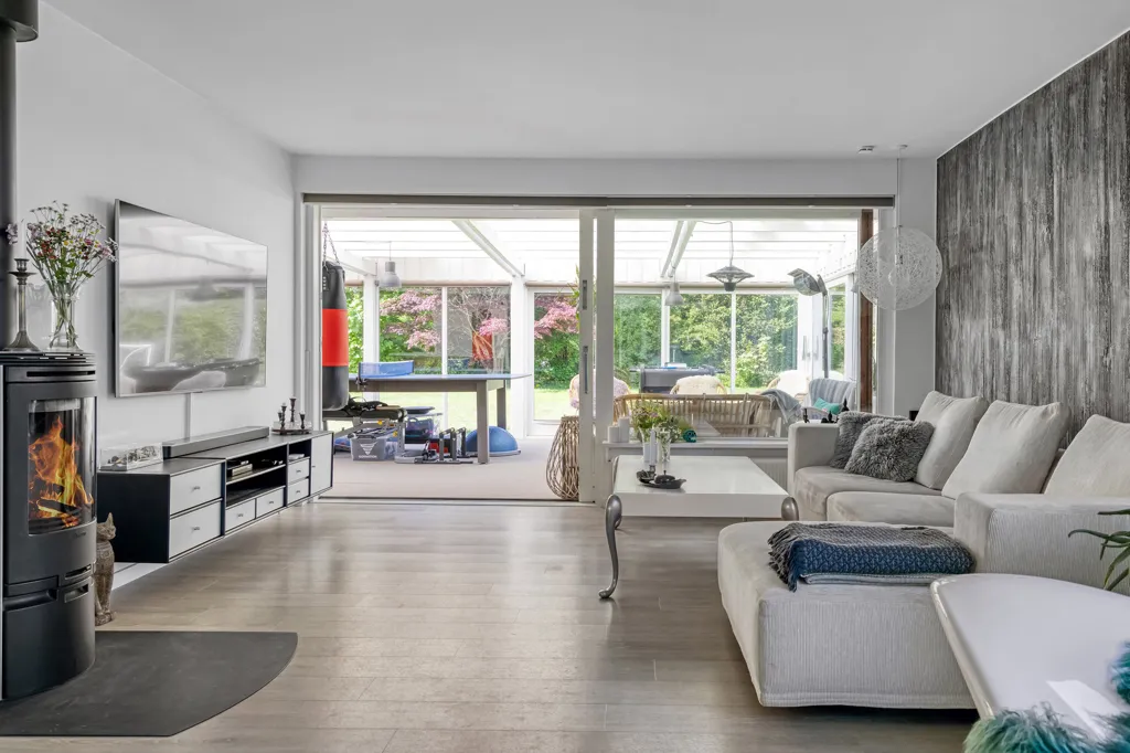 Living Room - Modernised Villa with Garden in Stenløse