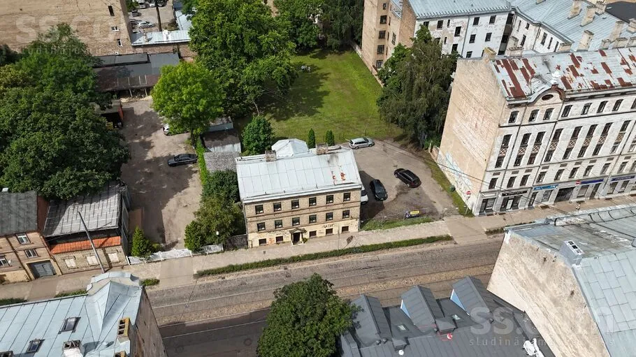 Vue aérienne - Two-Storey Brick House with Garden in Riga Centre