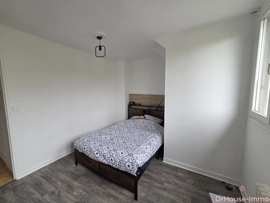 Chambres - Appartement avec Revenus Locatifs à Troyes