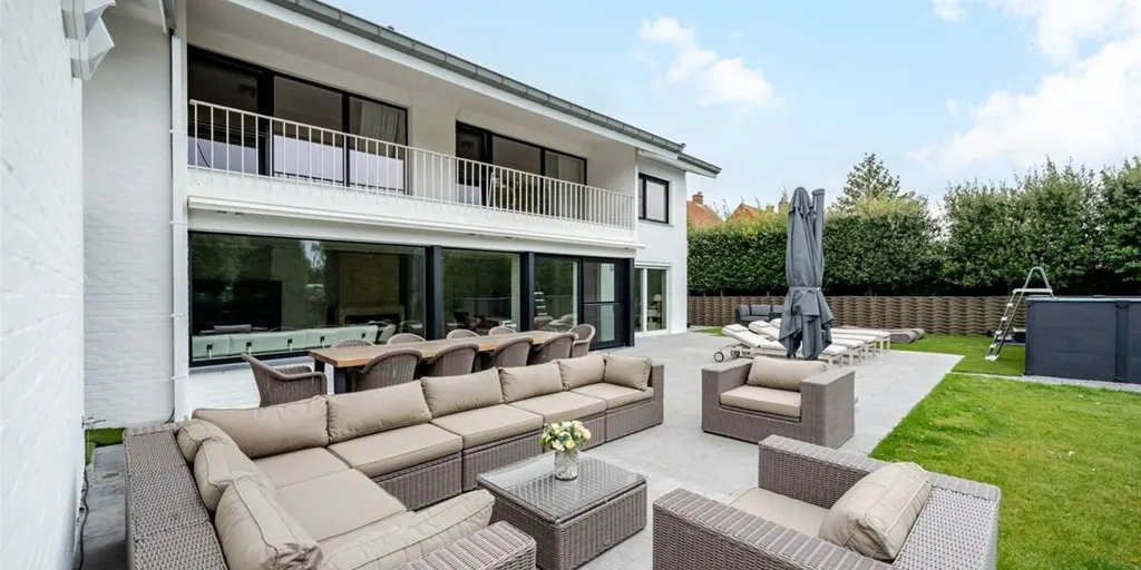 Terrass - Luxury Villa with Pool in Staden