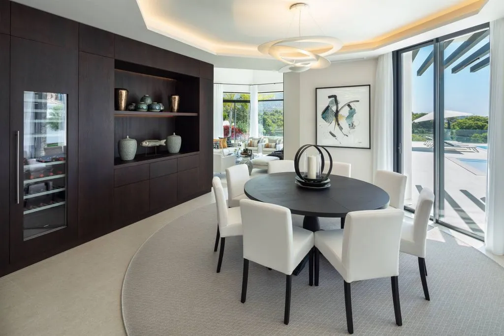 Dining Room - Luxury Villa with Pool in Marbella