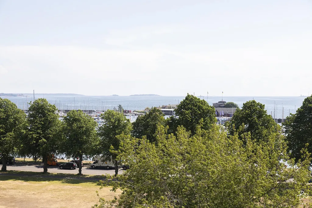 Modernised Studio with Garden in Ullanlinna, Helsinki