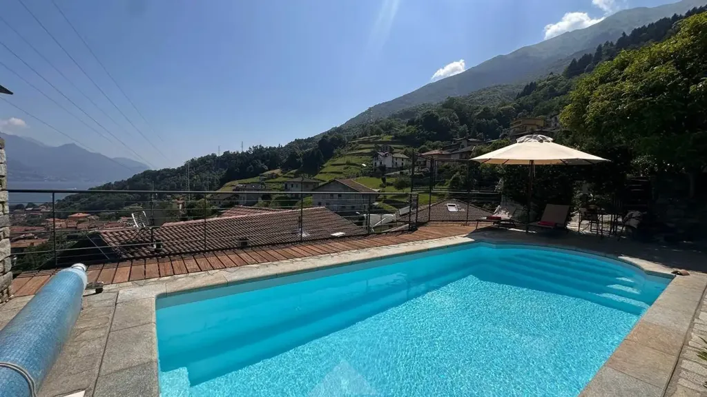 Bassein - Rustic Lake View Apartment in Musso