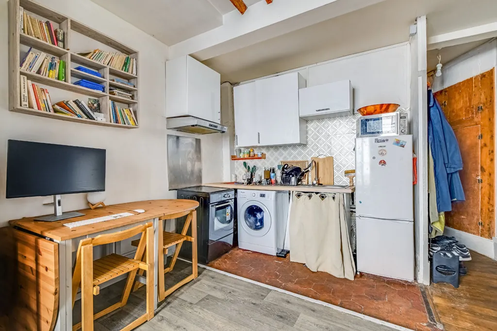Cuisine - Appartement Traversant avec Charme Ancien à Paris