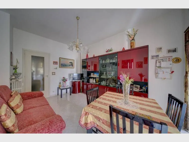 Söögituba - Partially Rented Flat with Balcony in Rivalta di Torino