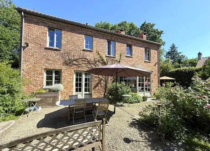 4-bedroom house in BE