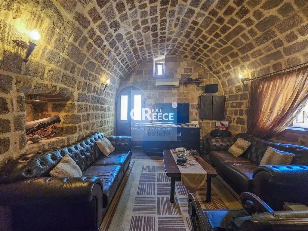 Elutuba - Fully Renovated Townhouse in Medieval Rhodes