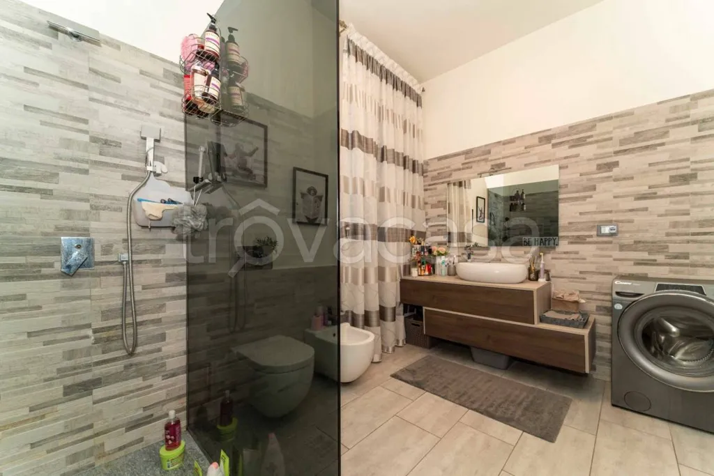 Vannitoad - Rusticated Flat with Terrace in Moncalieri