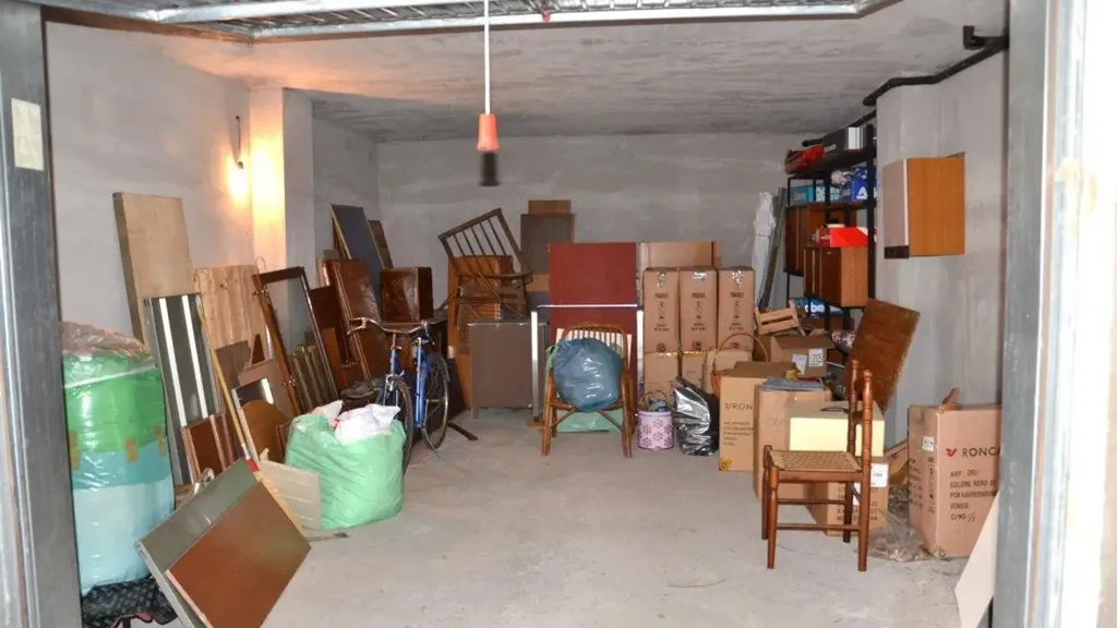 Garage - Two-Level Apartment with Panoramic Terrace in Ovindoli