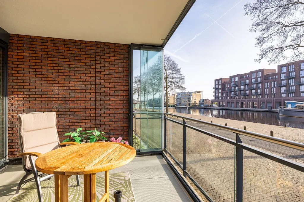 Balcon - Modern Apartment with Balcony in Sneek