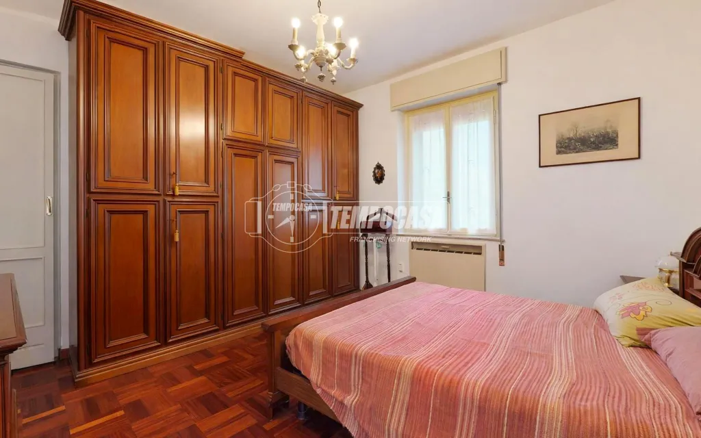 Bedrooms - Trilocale with Lake View in Mantua