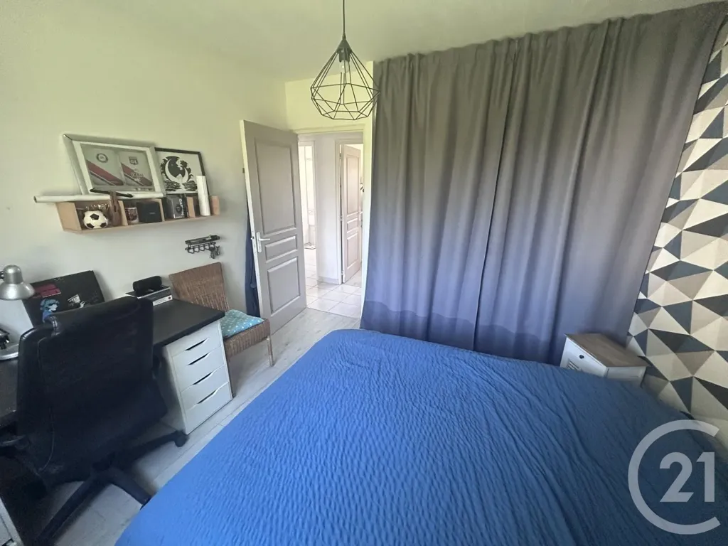 Chambres - Maison de 4 Pièces avec Terrasse et Terrain à Pornic