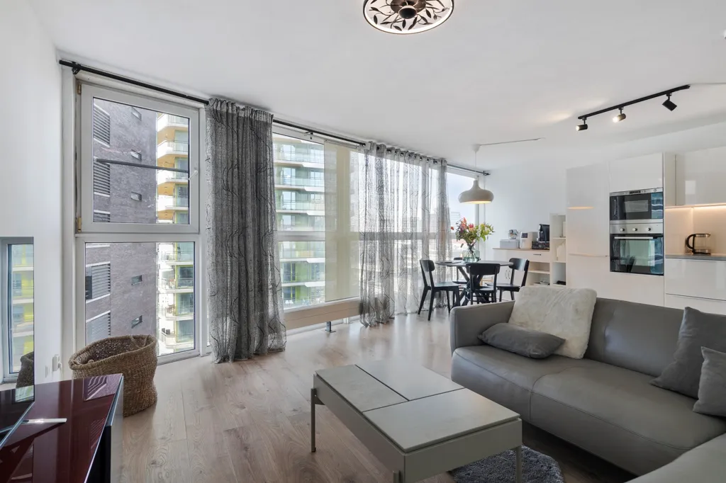 Séjour - 2-Bedroom Apartment with Balcony in Rotterdam